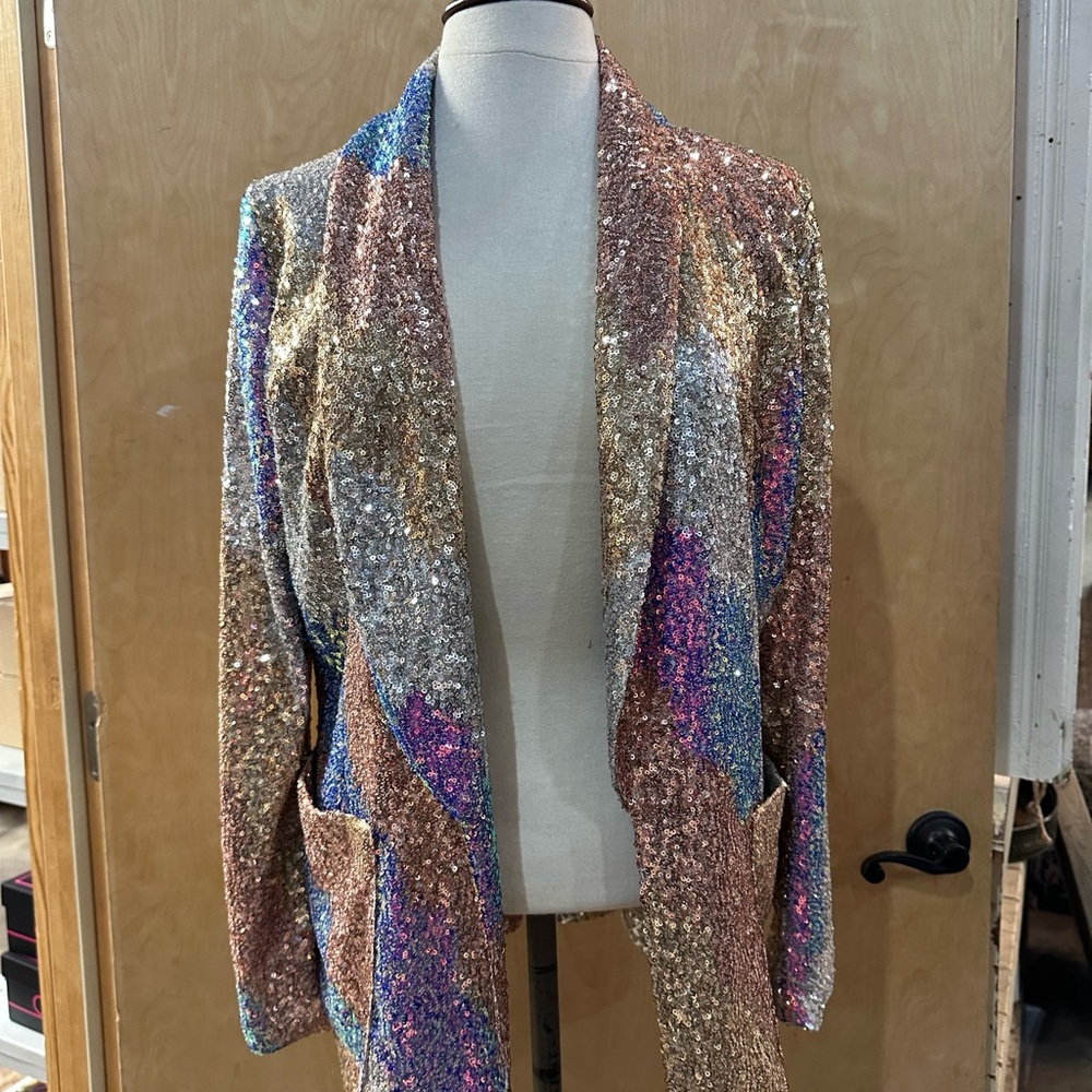 Multi-colored sequined blazer with shawl collar and open front